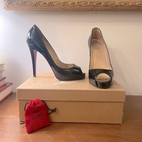 Christian Louboutin Very Prive Size 38 patent leather pumps in Original Box - Picture 3 of 10